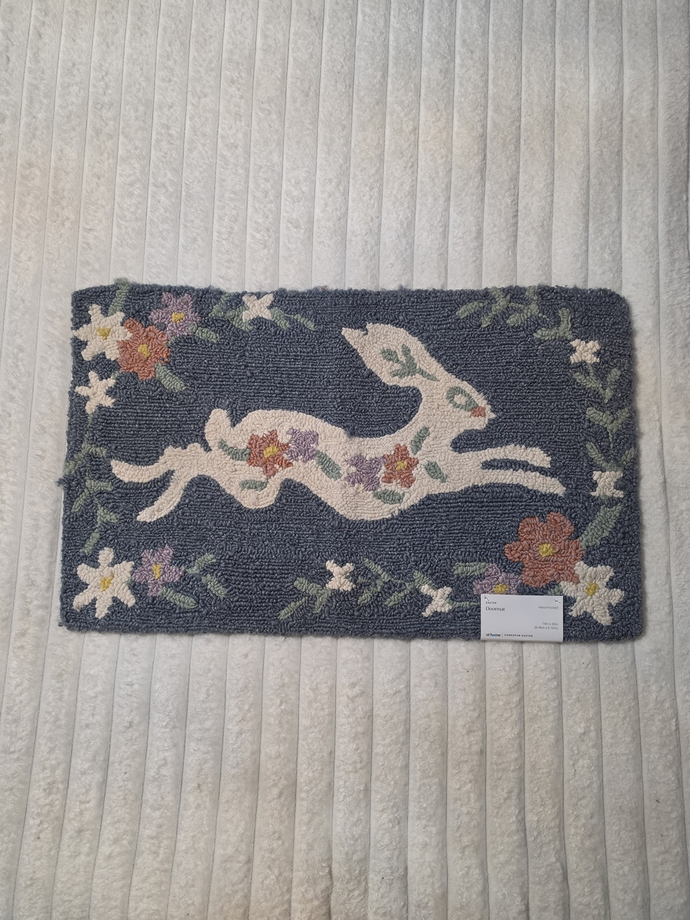 New Floral Leaping Easter Bunny Hook Accent Rug, 18x30, Home decor accent